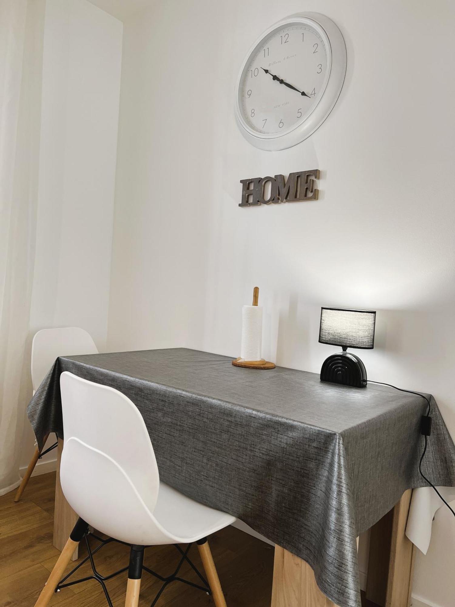 Appartement Rm-0 - F2 Au Rdc A Pour 1-2 Pers